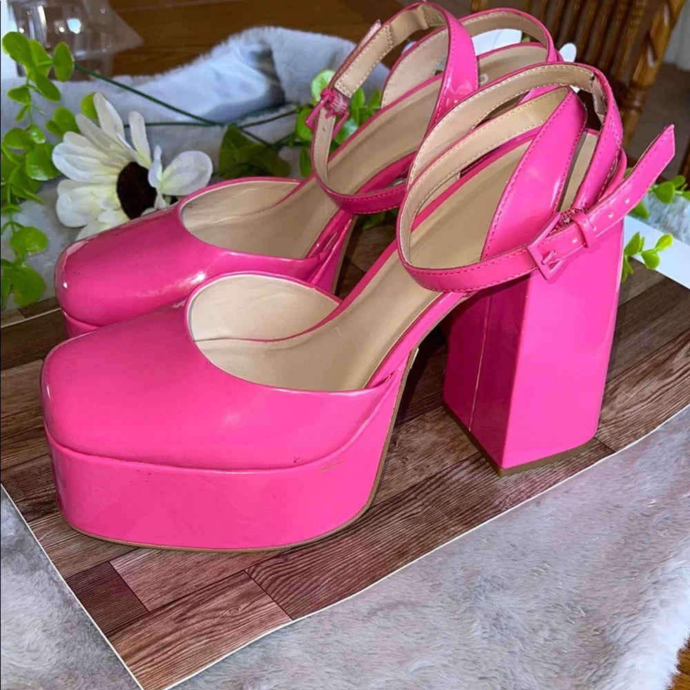 bp Pink Platform Shoes with Glossy Finish and Ankle Strap - Picture 2 of 7